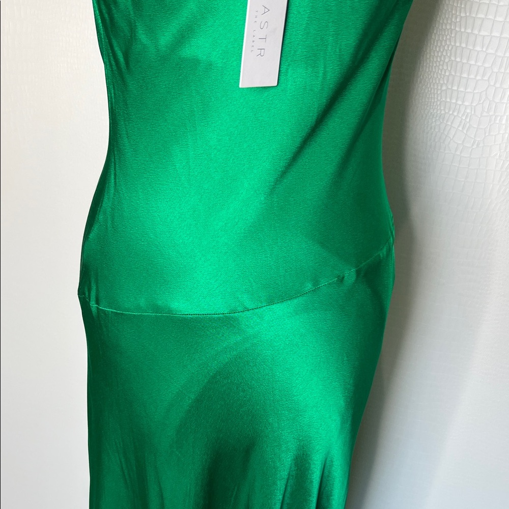 NWT ASTR The Label Christella Kelly Green Elegant Satin Gown - Picture 7 of 11